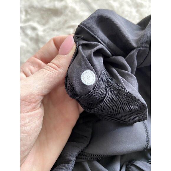 Lululemon On The Fly 7/8 Pant 27" Incognito Camo Multi Grey Coal Size 2 Pants - Picture 4 of 5